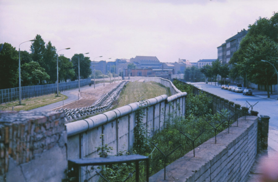 Bildtitel: Grenzstreifen zwischen Ackerstraße und Gartenstraße