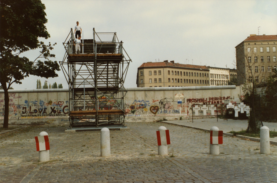 Bildtitel: Aussichtsplattform an der Ecke Eberswalder/Oderberger/Schwedter Straße